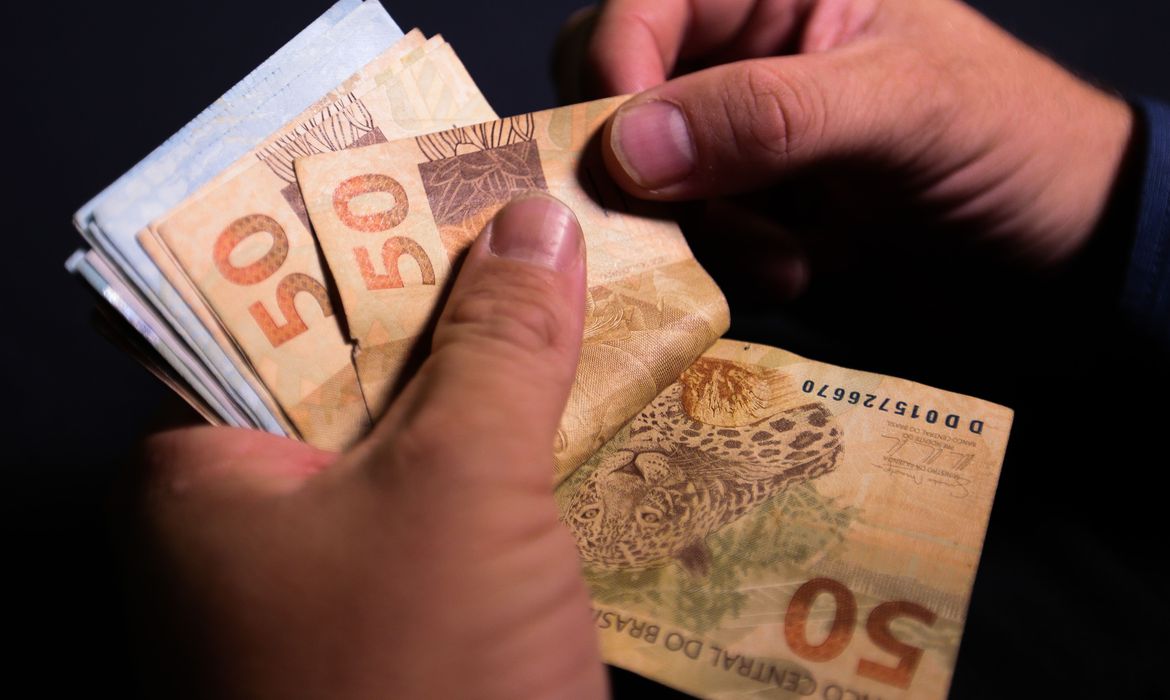 O valor representa R$ 21 de aumento em relação à projeção de R$ 1.067 que constava da proposta do Orçamento Geral da União